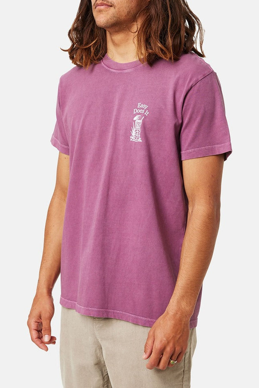 Katin Mixer Tee in Kelp Red Mineral – three-quarter view