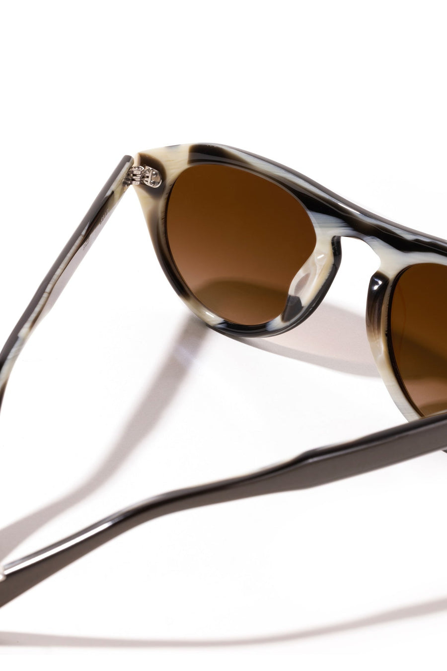 Krewe Billie Sunglasses in Bronze Metallic + Bone – detail