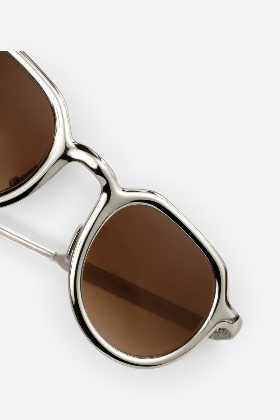 Krewe Galvan Sunglasses in Silver Chroma + Crystal – detail