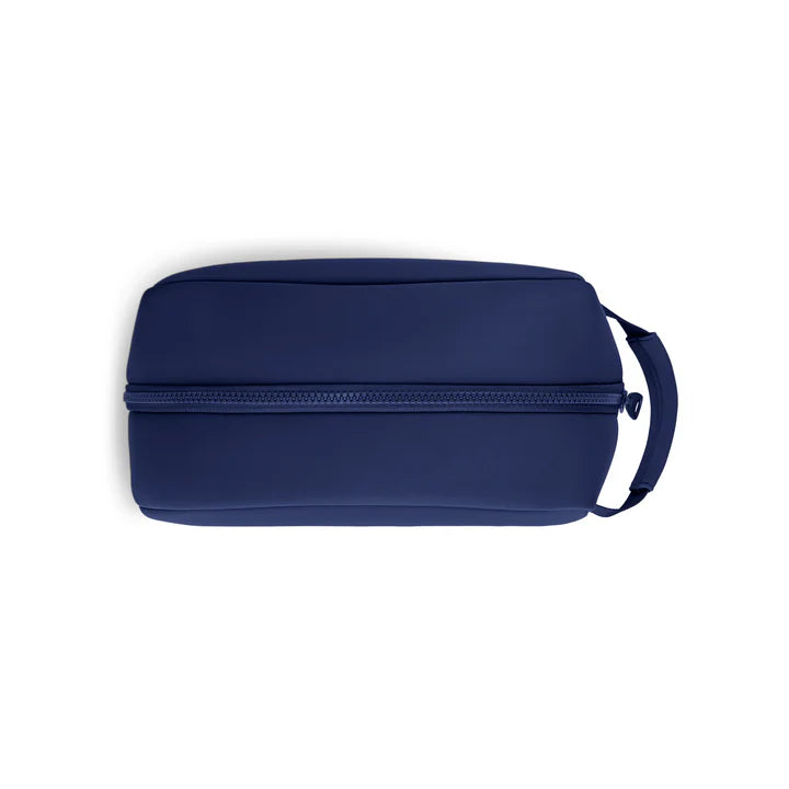 Kusshi Neoprene Dopp Kit in Navy – alternate