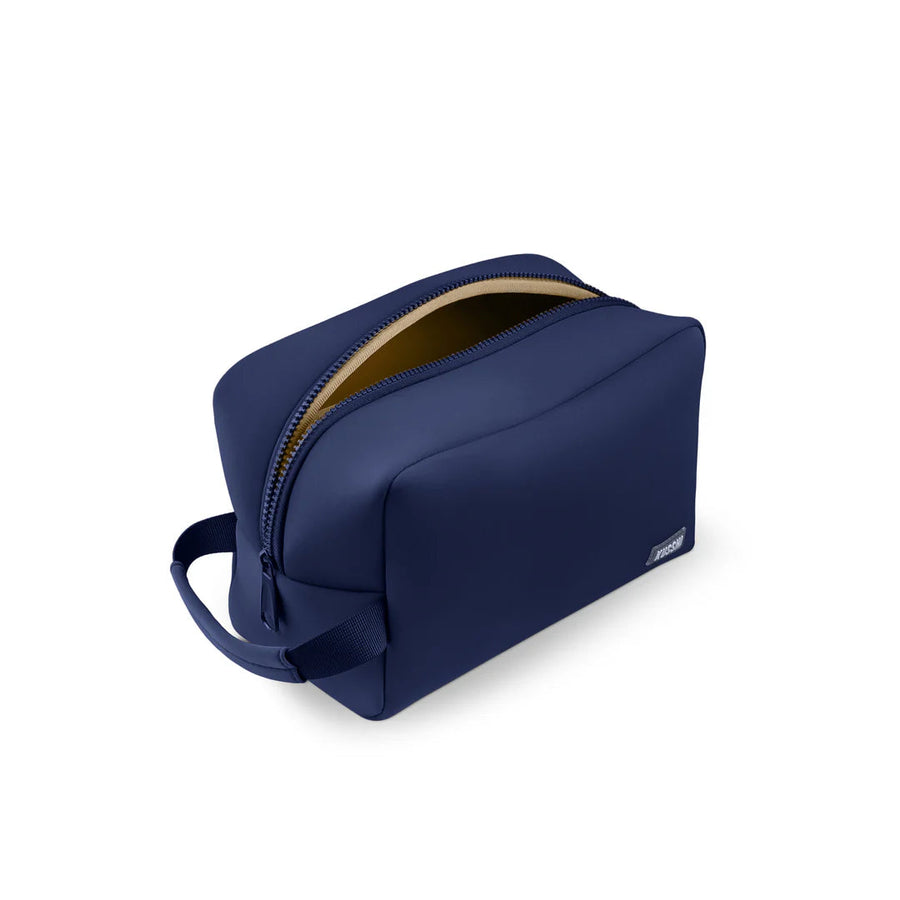 Kusshi Neoprene Dopp Kit in Navy – alternate