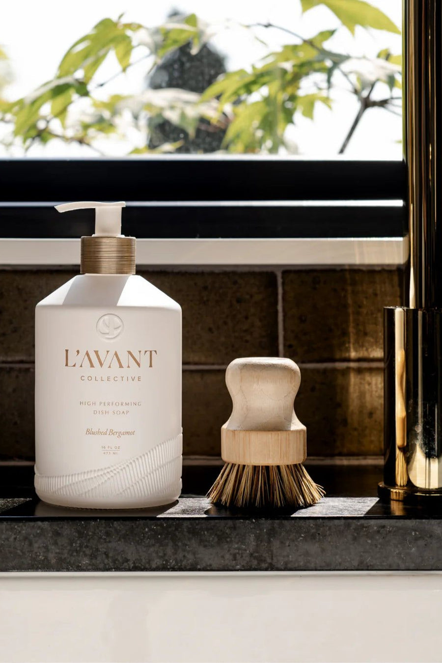 L'Avant Collective Inc. Blushed Bergamont Dish Soap – side view