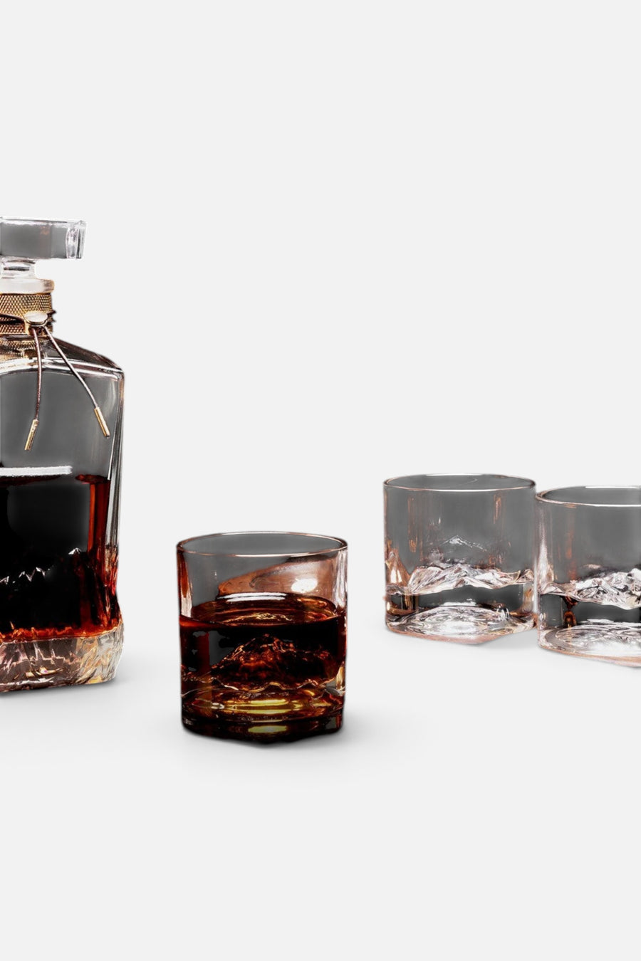 Liiton The American Peaks Whiskey Set – flat lay
