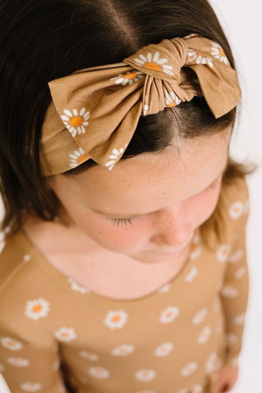 Little Daisy Bamboo Headband – detail