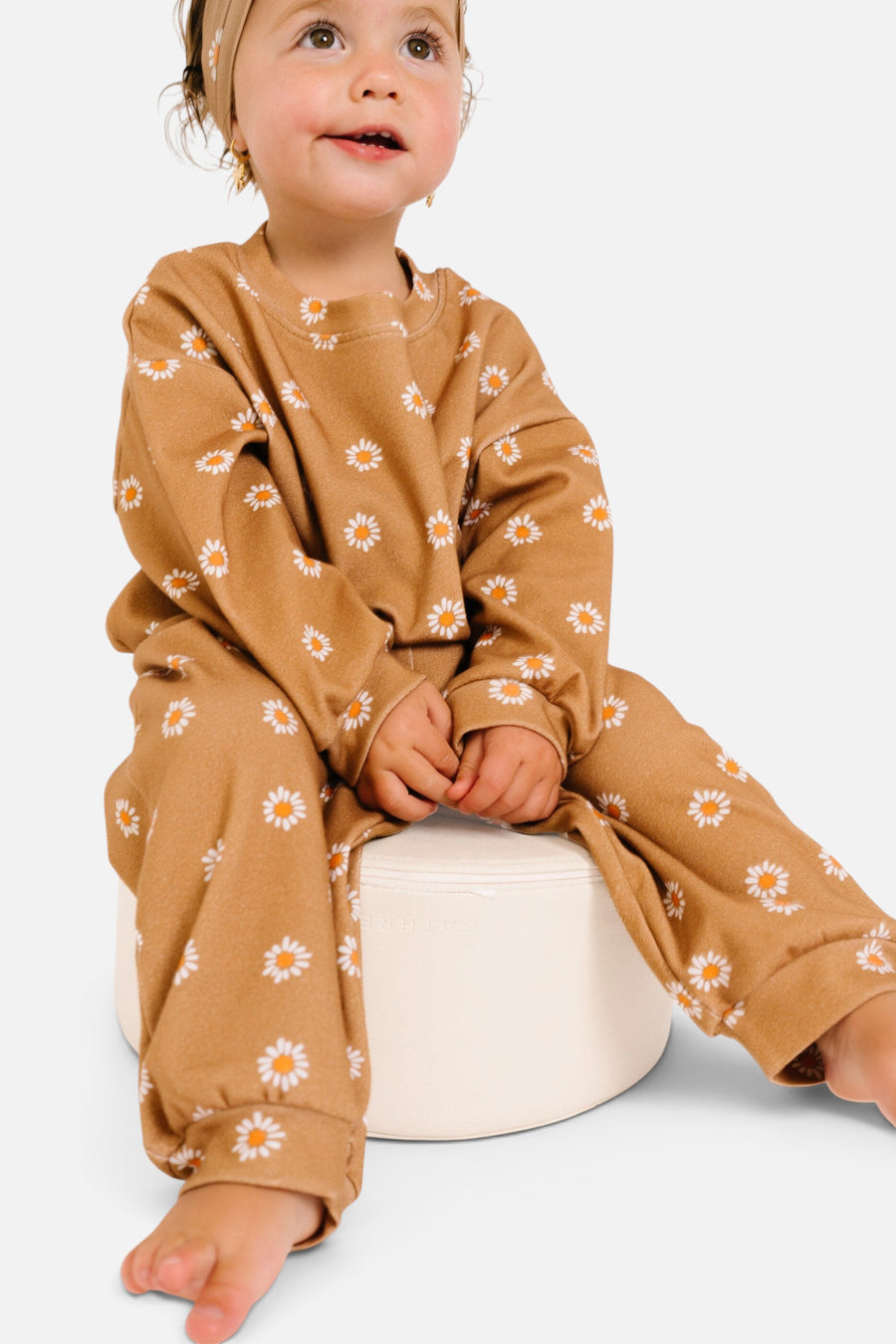Little Daisy Sweatsuit – on model