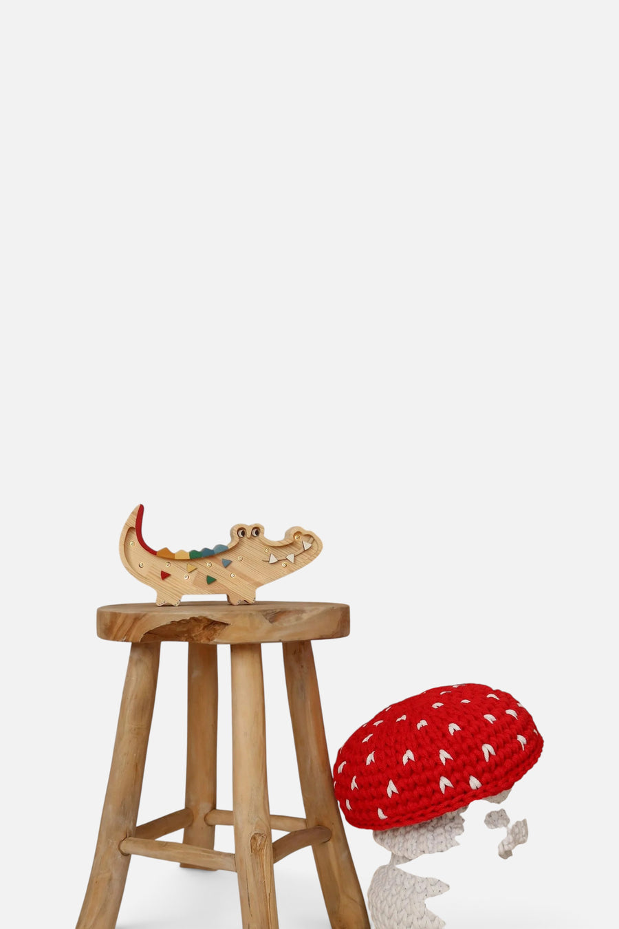 Little Lights Mini Crocodile Lamp in Caribbean Wood – detail