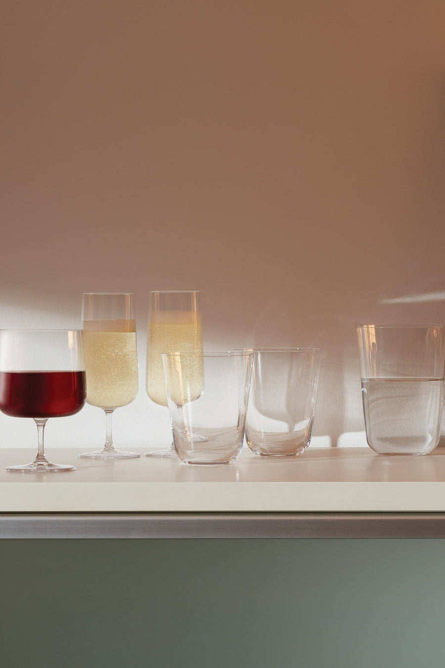 LSA International Arc Tumbler in Clear 13 Oz, Set of 4 – flat lay