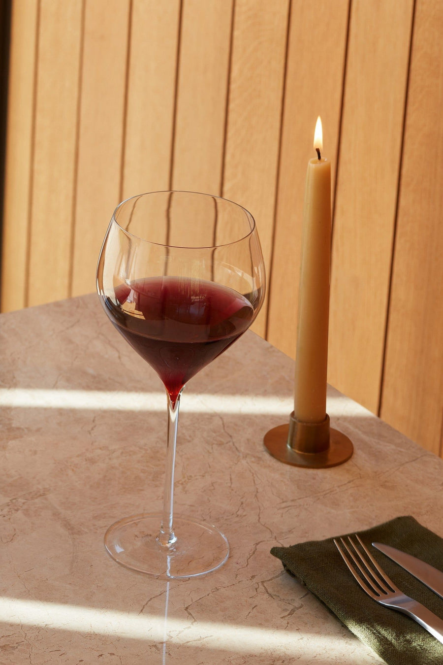 LSA International Savoy Red Wine Glasses, 20oz Clear - Set of 2 – flat lay