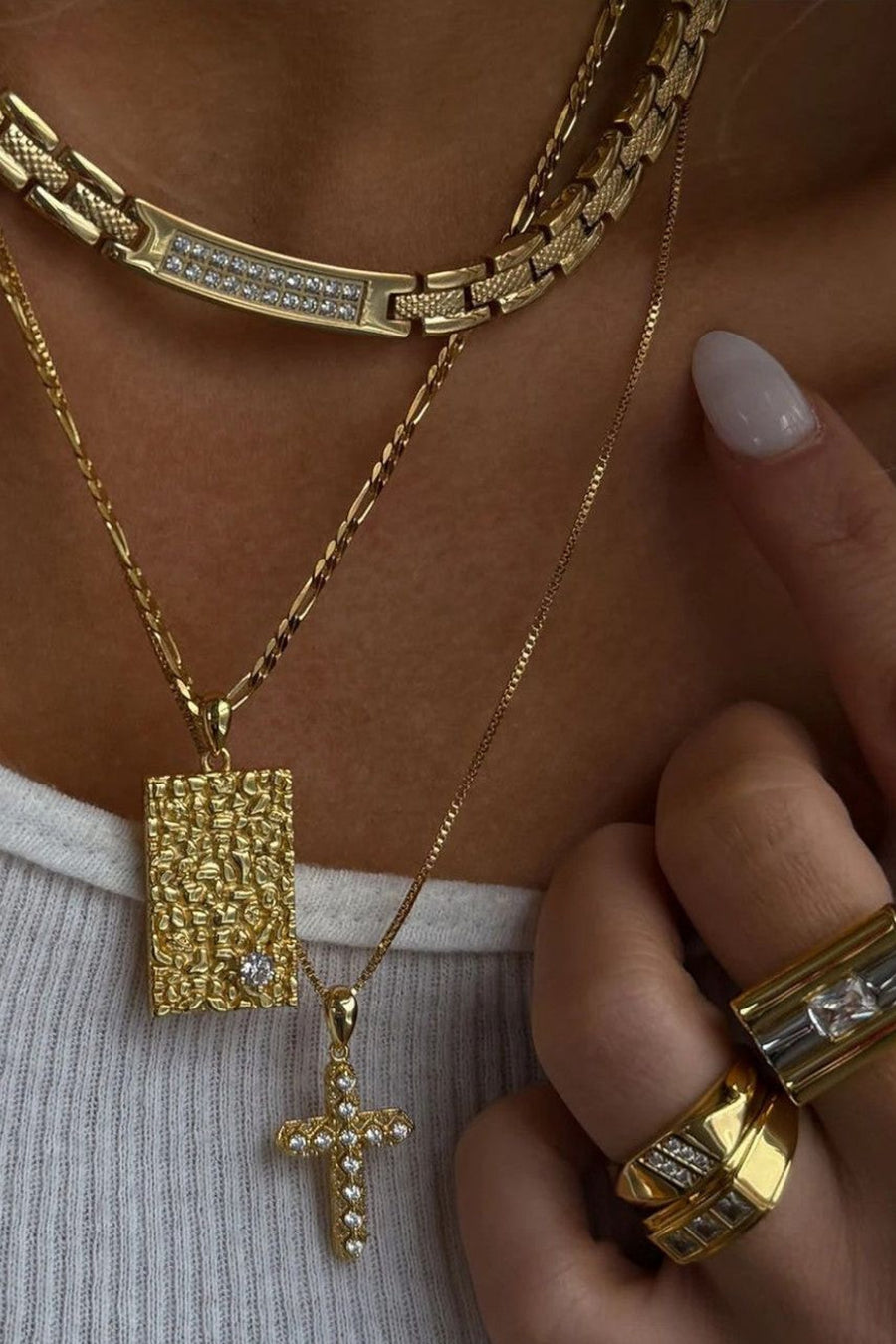 Luv Aj Tunie Tag Necklace Gold – side view