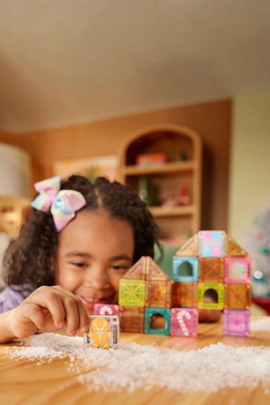 Magna-Tiles Micromags Gingerbread House 24 Piece Travel Set – flat lay
