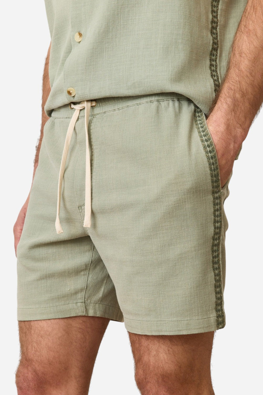 Marine Layer 6" Saturday Beach Short in Shadow – flat lay
