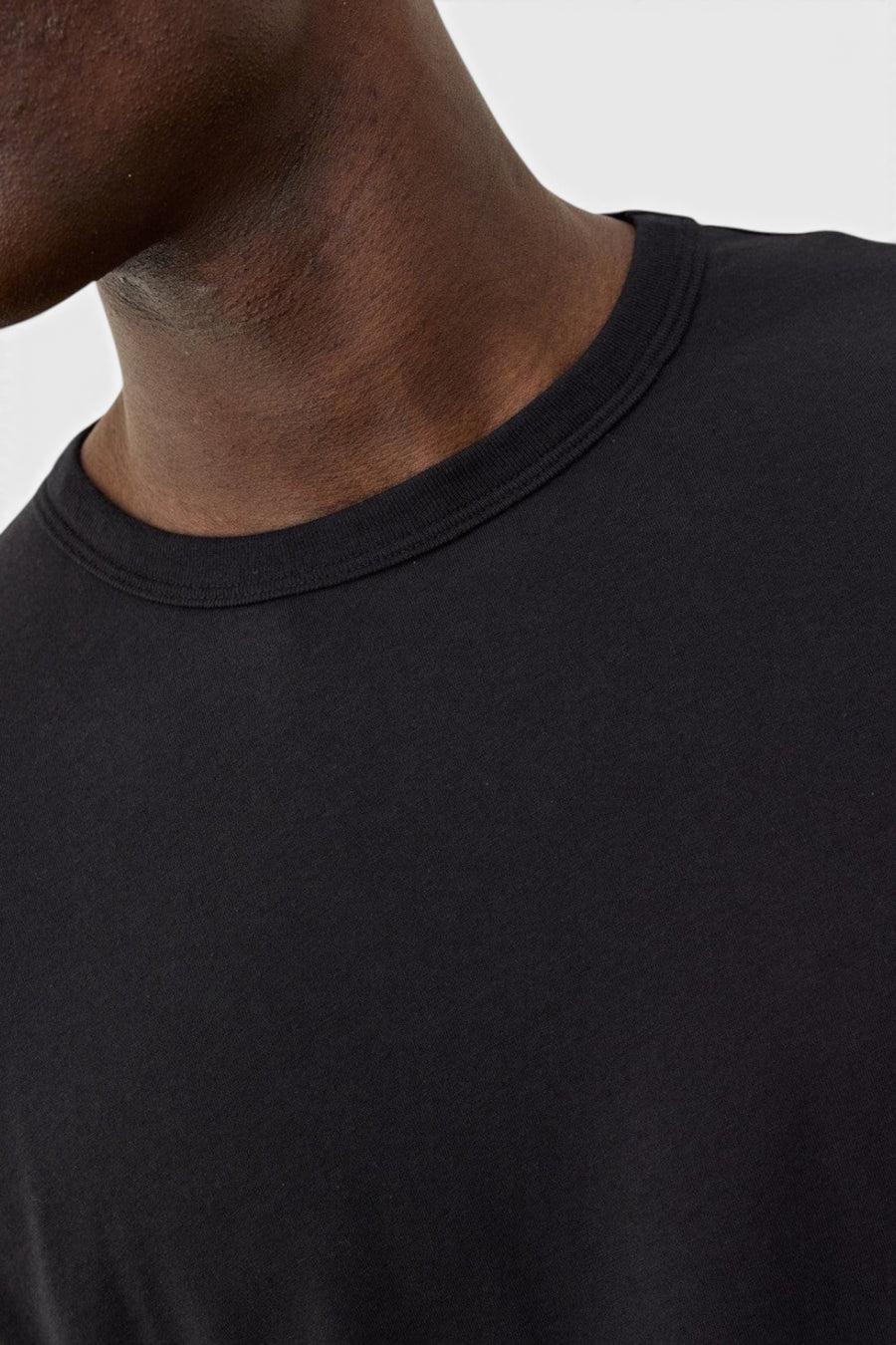 Marine Layer Signature Crew Tee in Black – detail