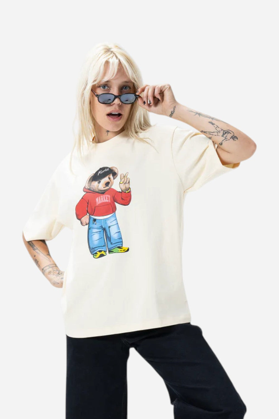 Market Fit Check Bear T-Shirt in Butter Cream – side view