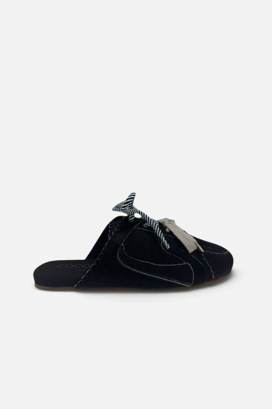 Matisse Devyn Flat Mules in Black – side view