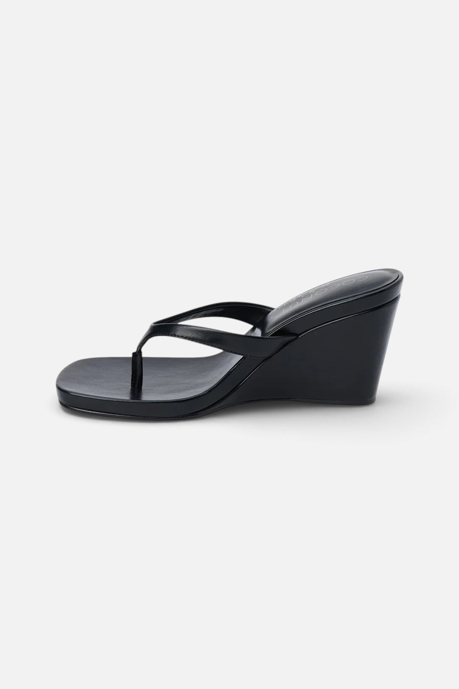 Matisse Murphy Wedge Sandal in Black – flat lay