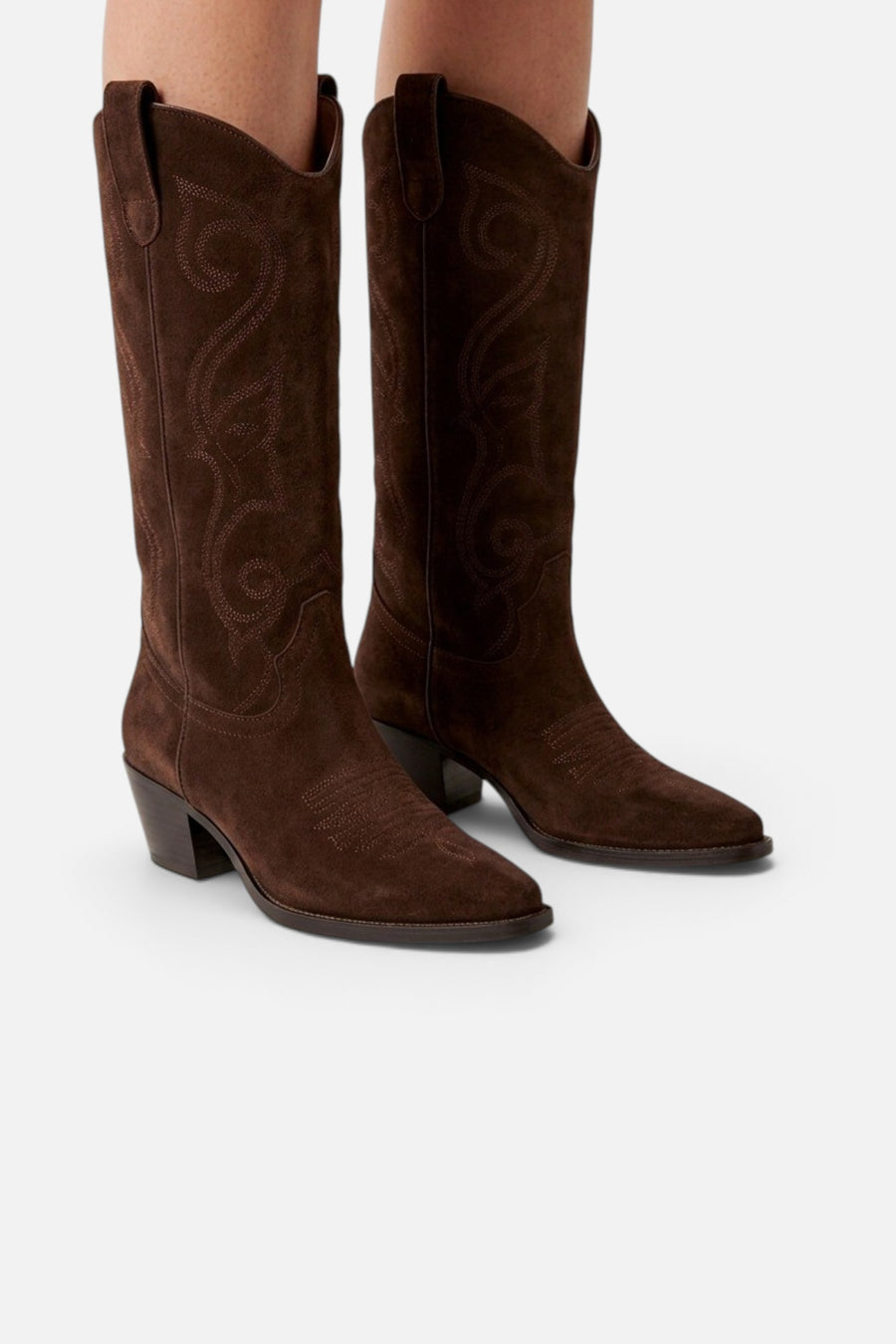 Matisse Silverado Boots in Espresso – on model