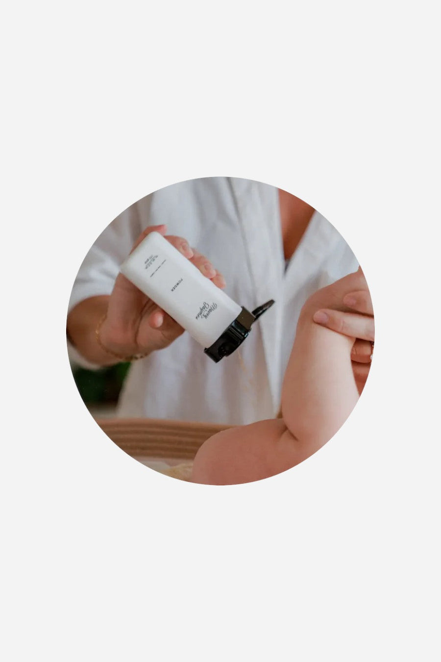 Mavey Jaymes Baby Powder – detail