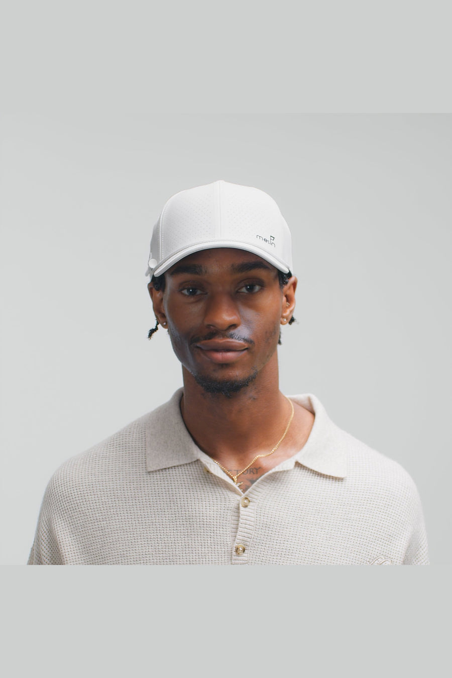 Melin Compass Links Hydro Hat in White – on model