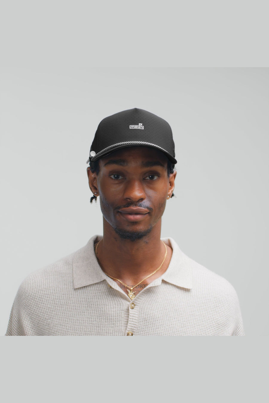 Melin Odysea Rope Links Hydro Hat in Black – on model