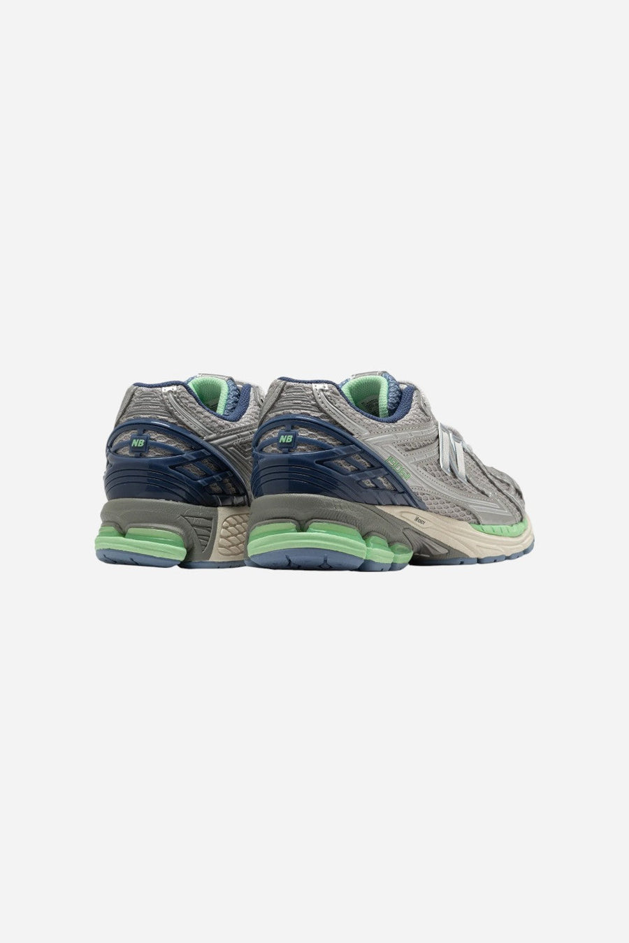 Men's New Balance 1906R in Silver Metallic – detail