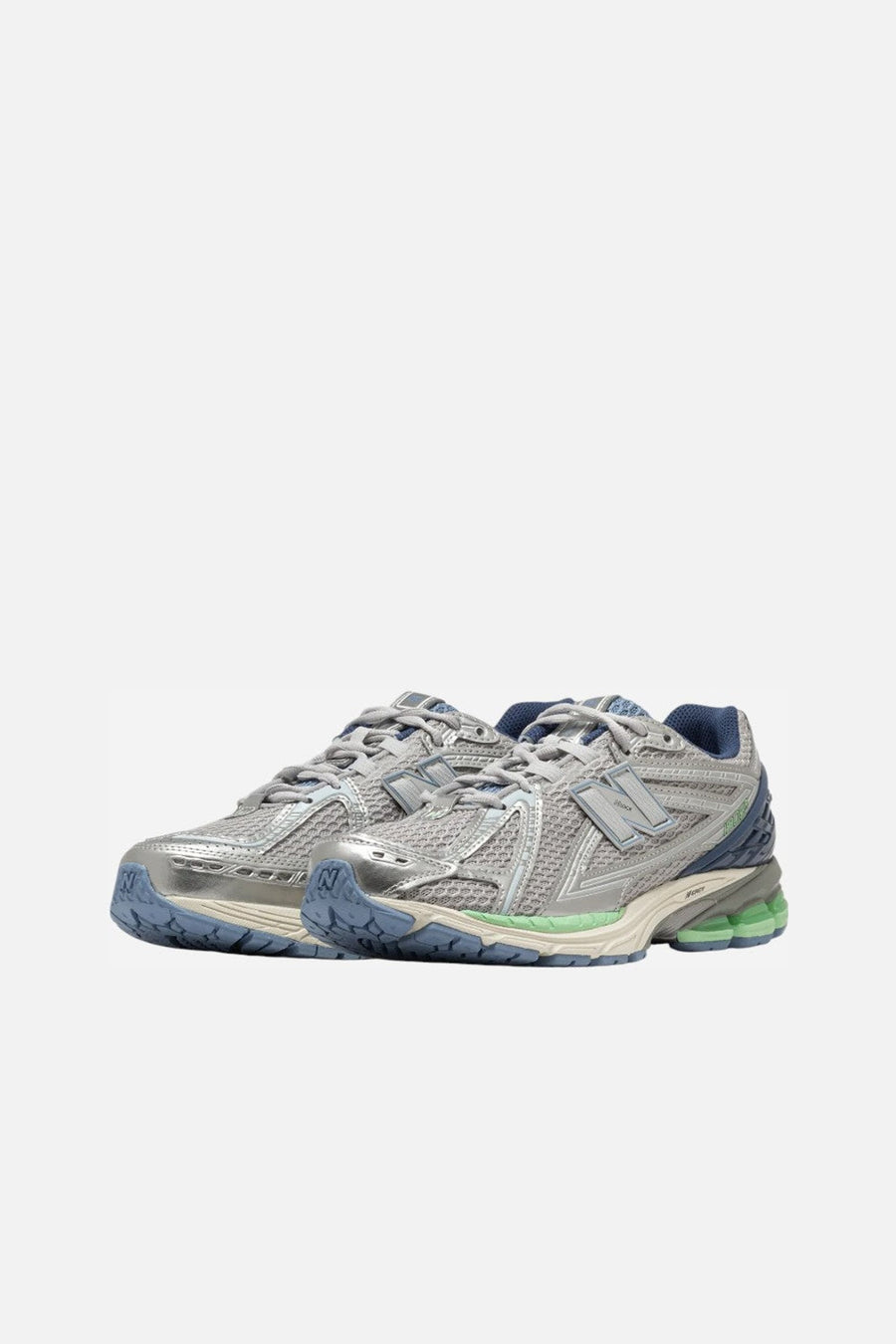 New Balance Men's 1906R in Silver Metallic – three-quarter view
