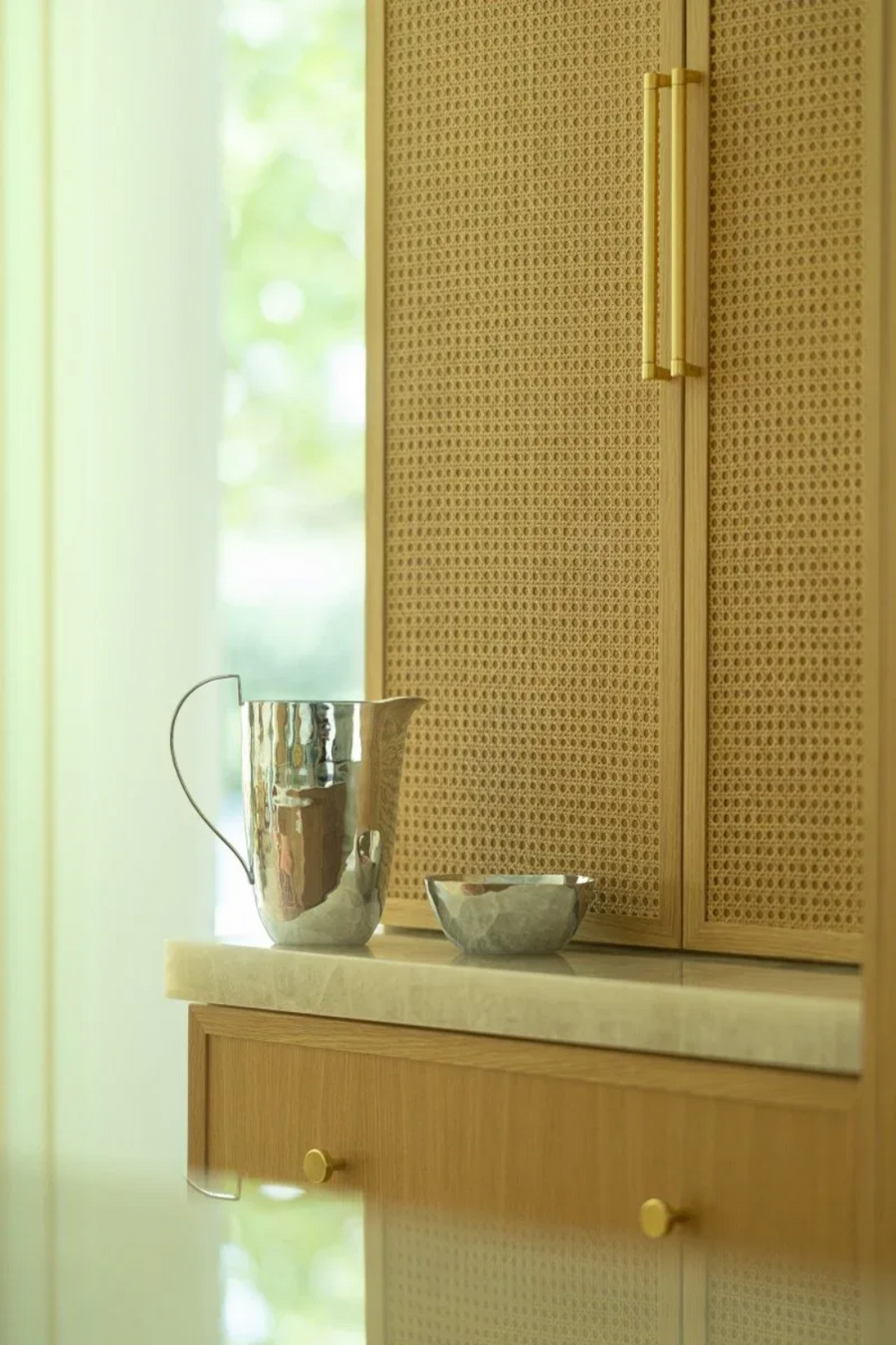 Michael Aram Reflective Pitcher – detail