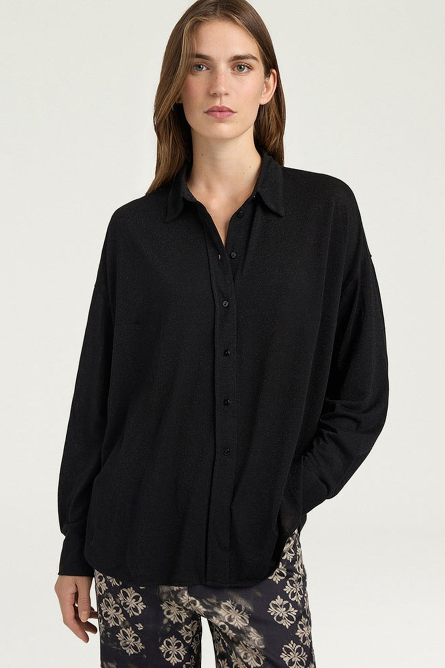Momoni Women's Pitanga Bis Shirt in Nero – front view
