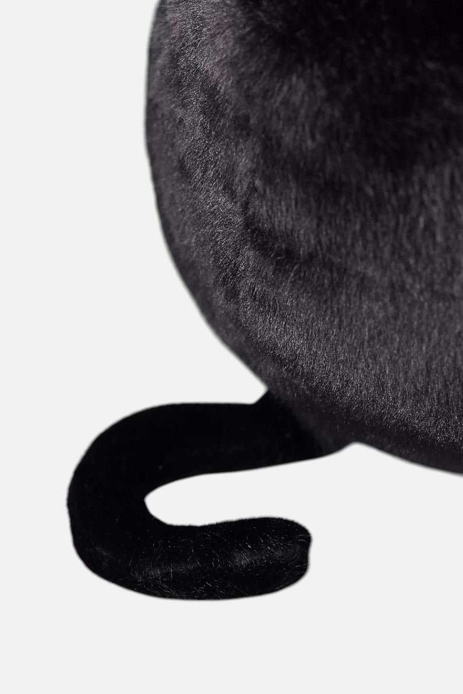 Mon Ami Black Cat – side view