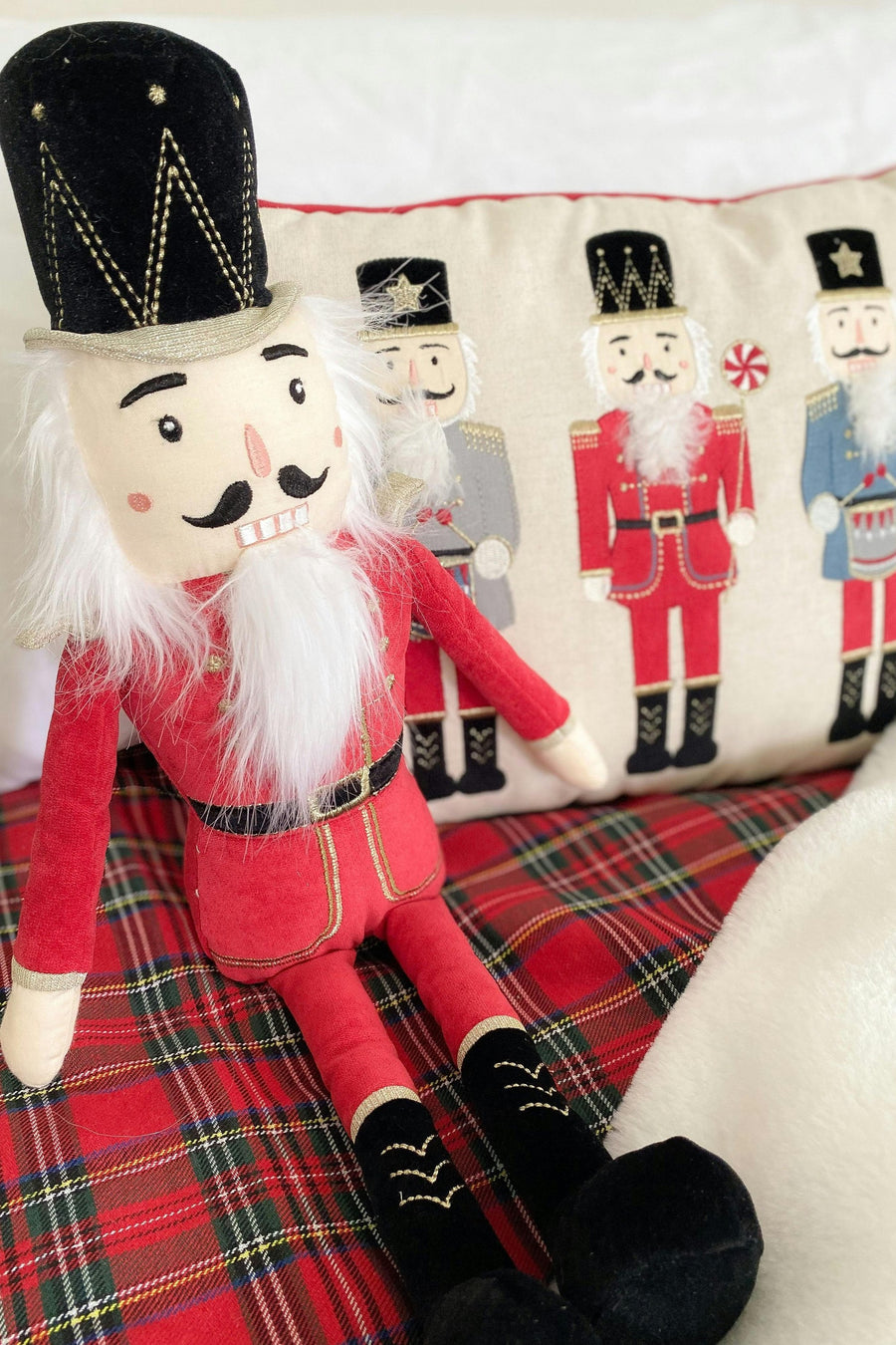 Mon Ami Nutcracker Shelf Sitter in Red – alternate