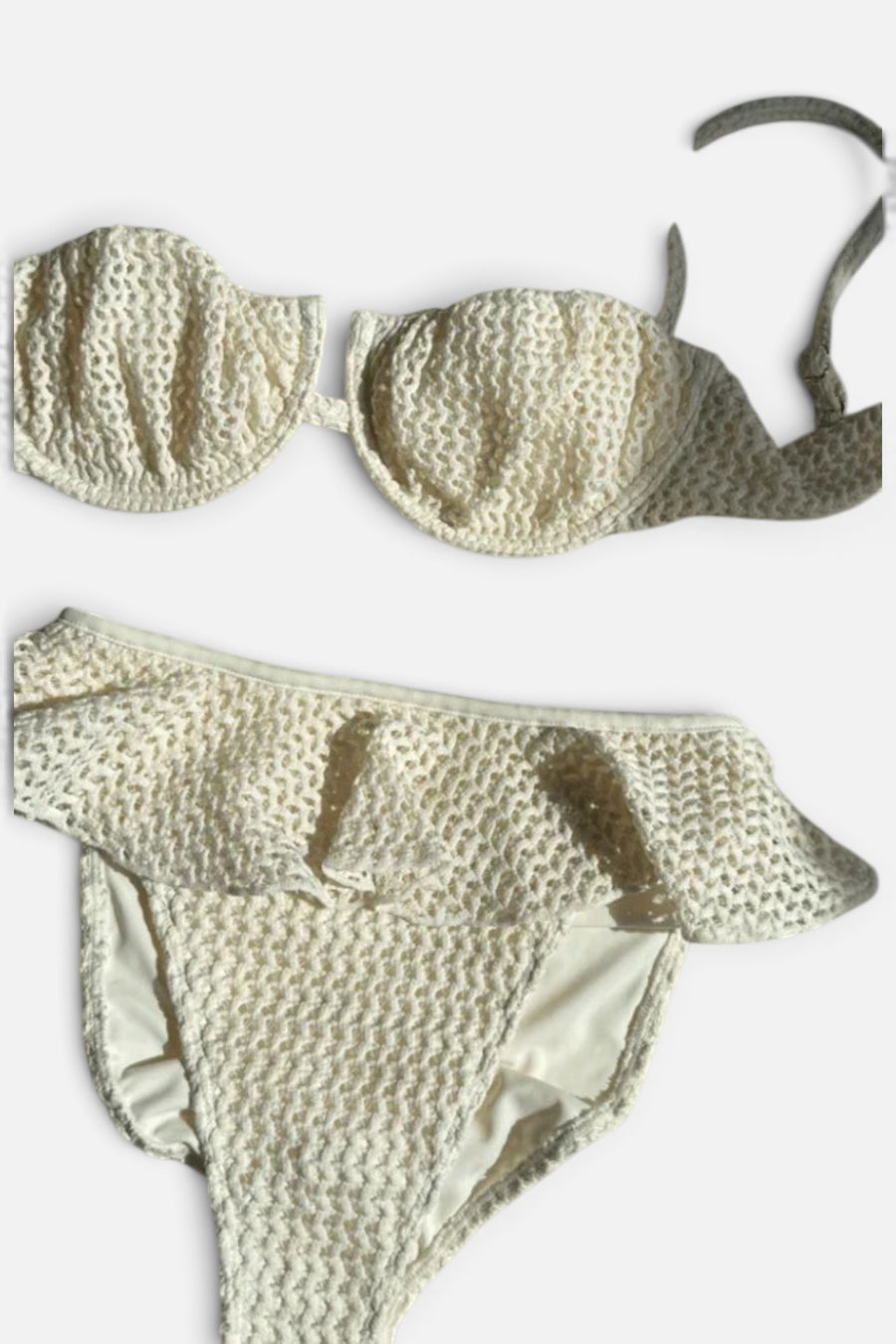 Montce Petal Bikini Top in Bone Crochet – detail
