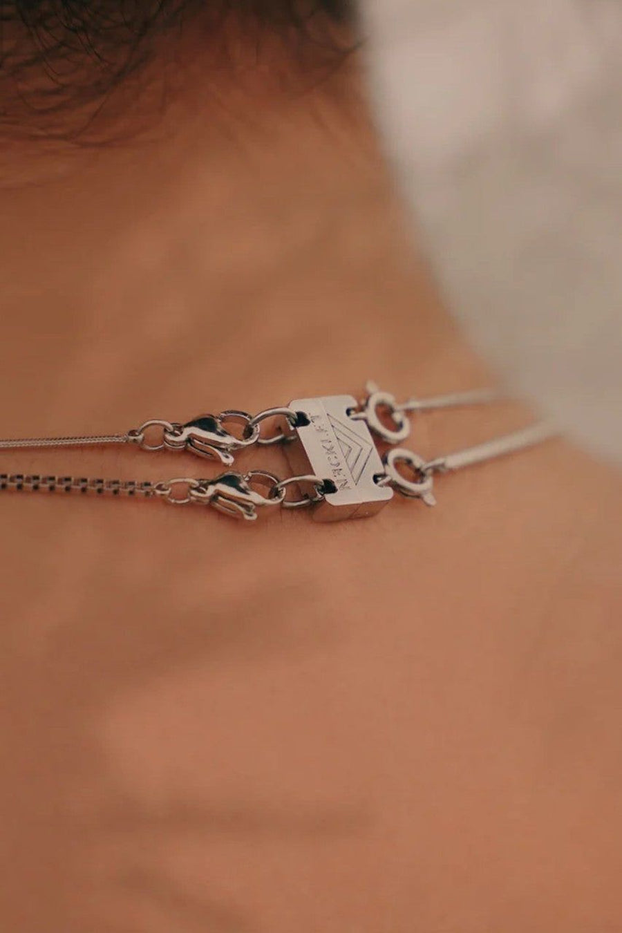 Necklet Stainless Steel White Gold Double Layering Clasp – back view