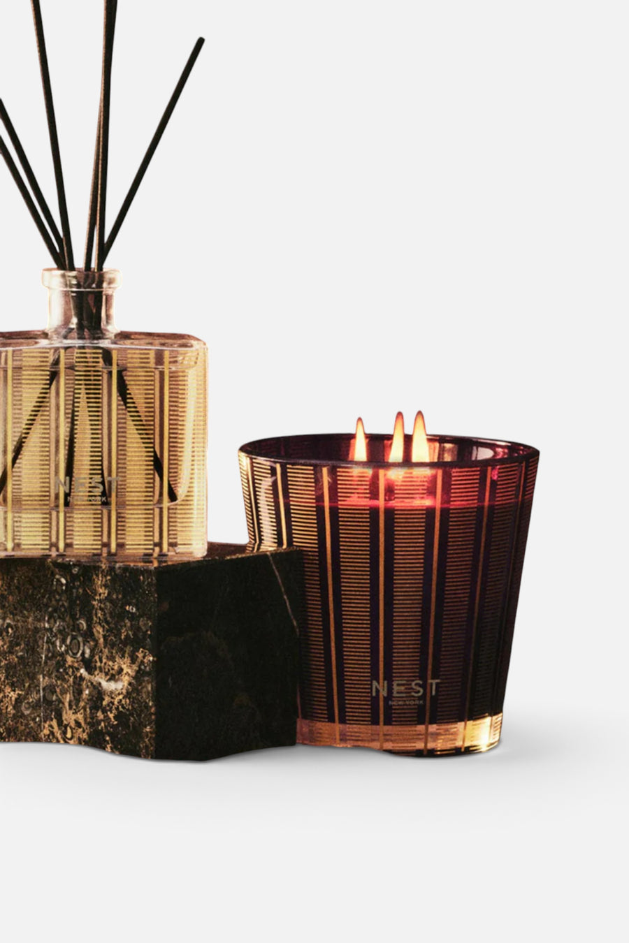 Nest Autumn Plum 3-Wick Candle – back view