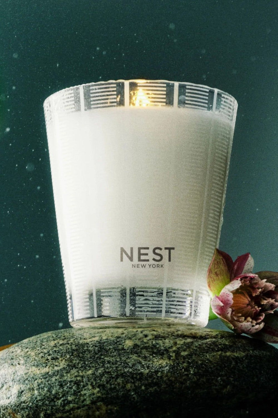 Nest Forest Rain Classic Candle – back view