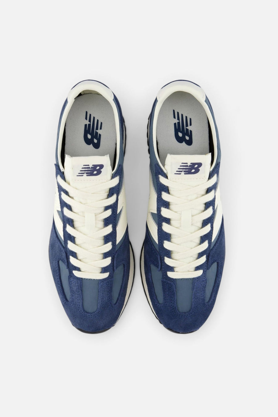 New Balance 471 Sneaker in NB Navy – side view