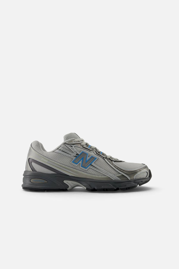 New Balance Men's 740 Sneaker in Raincloud