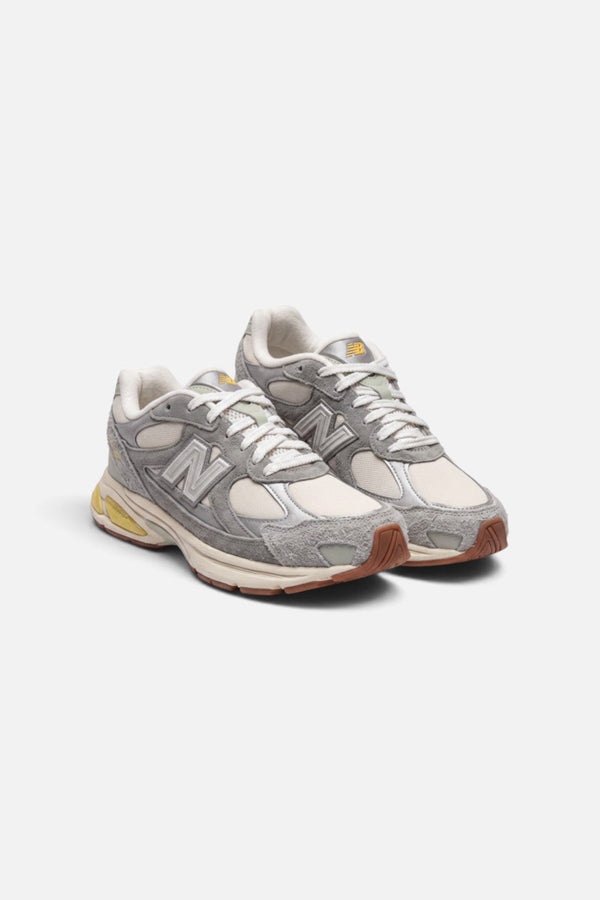 New Balance Men's Abzorb 2010 Sneaker in Silver Moss