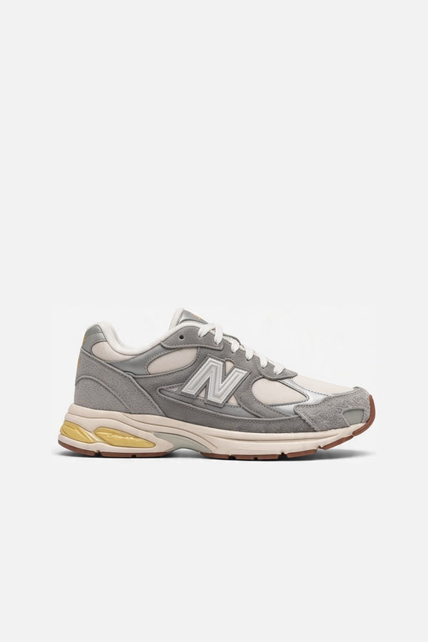 New Balance Men's Abzorb 2010 Sneaker in Silver Moss