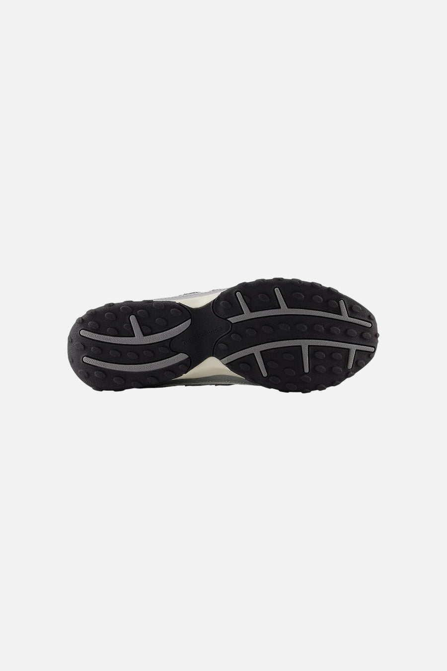 New Balance Unisex 204L Sneaker in Basketcase Silver Metallic and Black – alternate