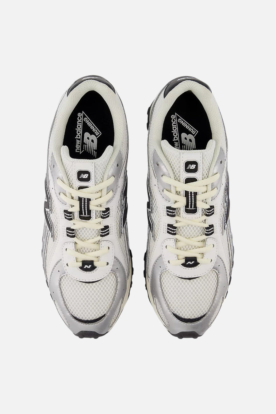 New Balance Unisex 204L Sneaker in Basketcase Silver Metallic and Black – detail