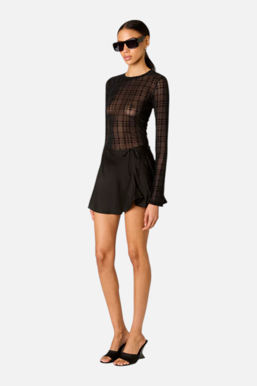 NIA Women's Fox Top in Black – back view