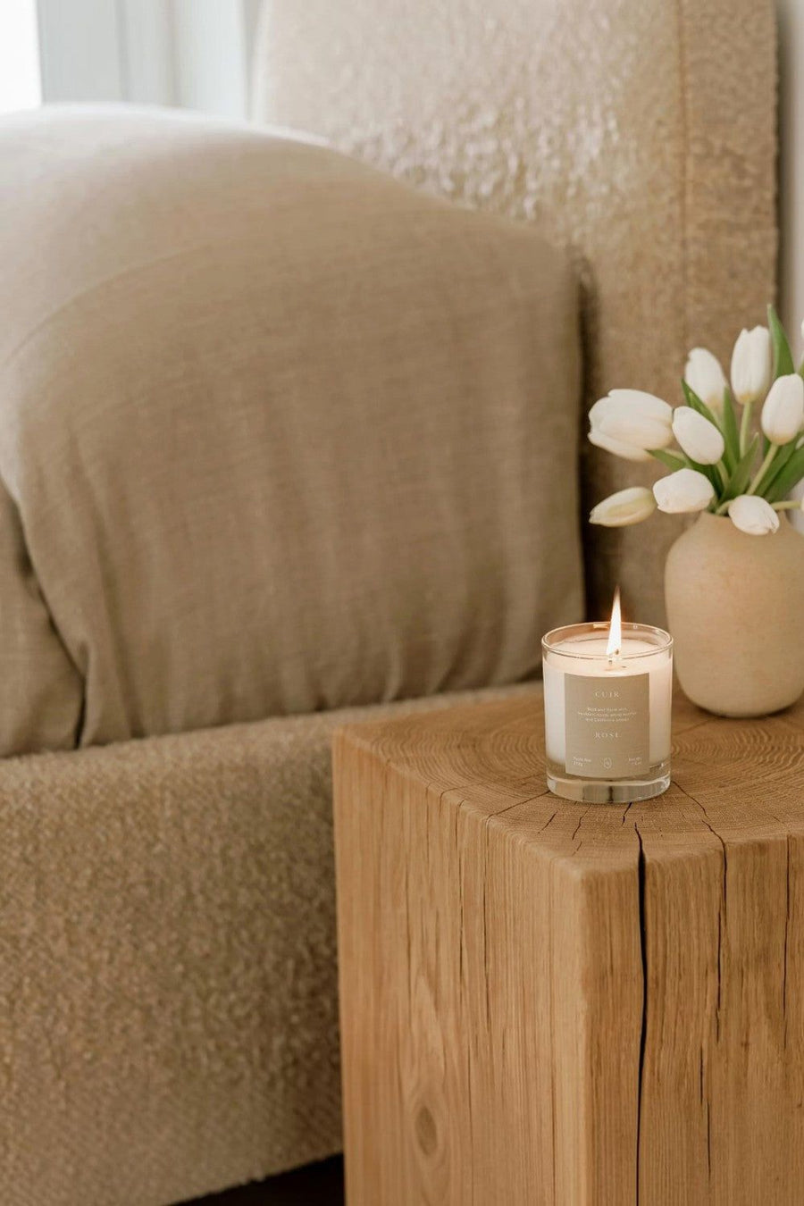 Oak Essentials Cuir Rose Candle – side view