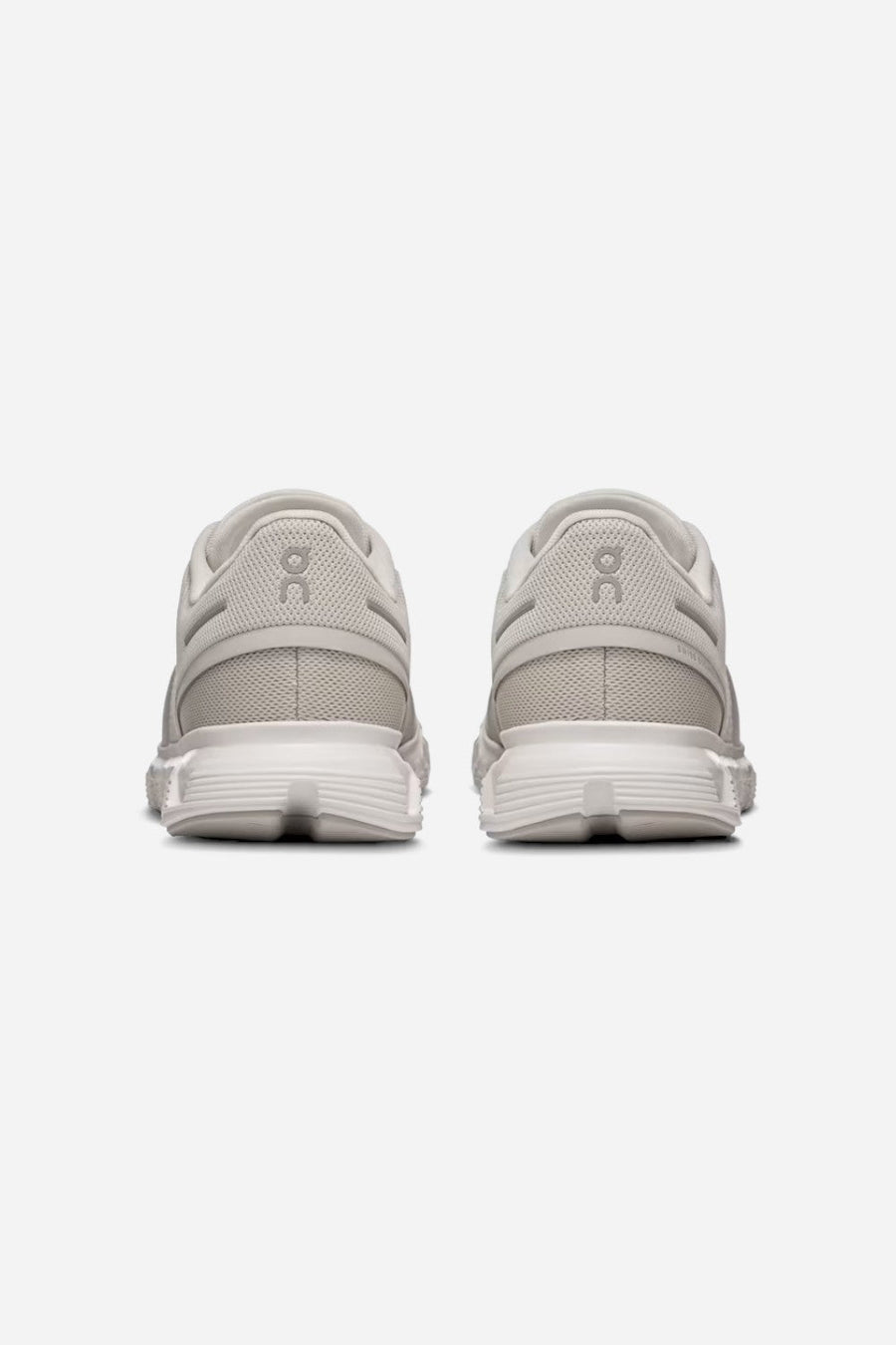 On Running Men's Cloud 6 in Pearl/White – flat lay