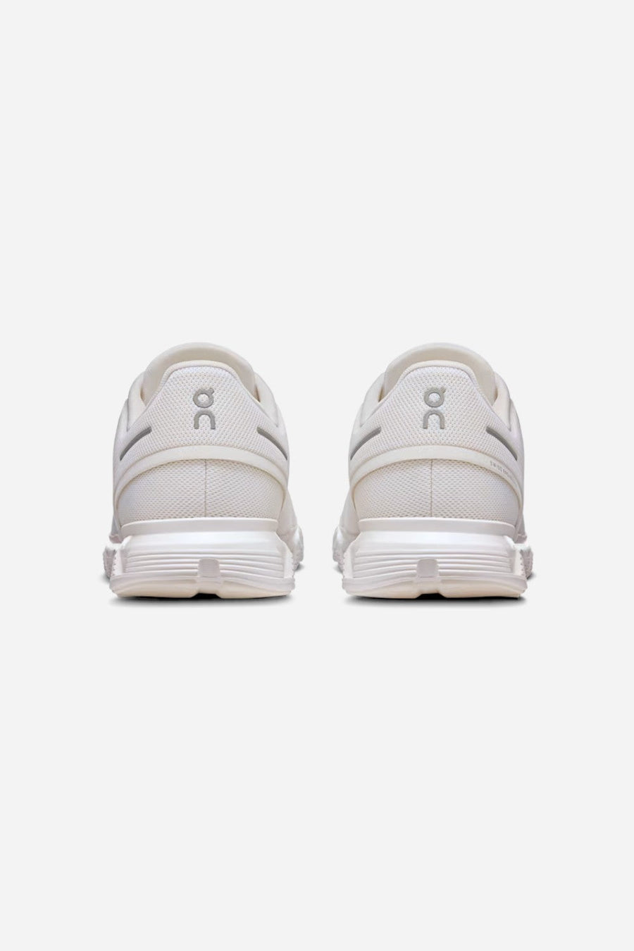 On Running Men's Cloud 6 in White – flat lay