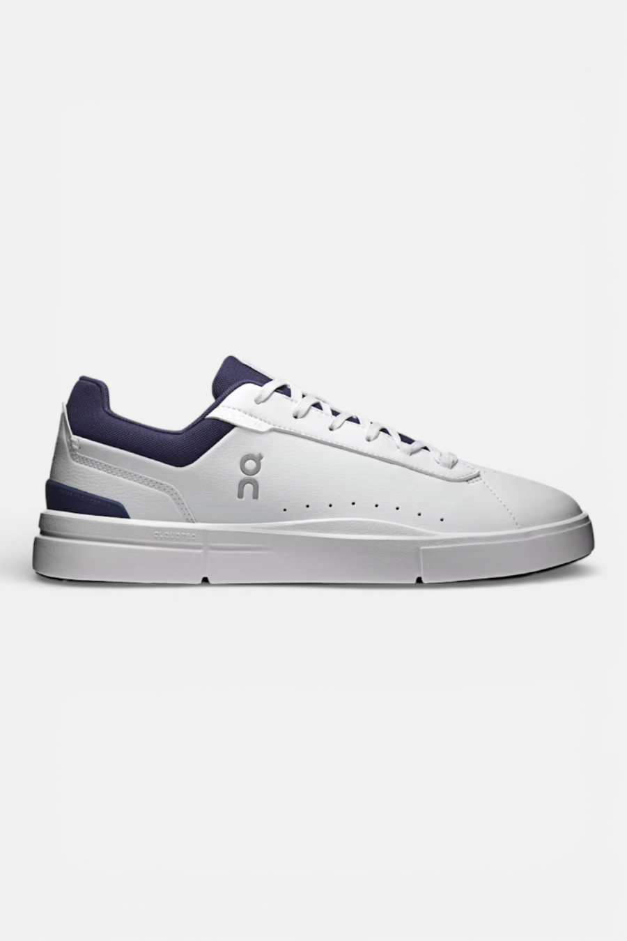 On Running Men's The Roger Advantage in Midnight and White – front view
