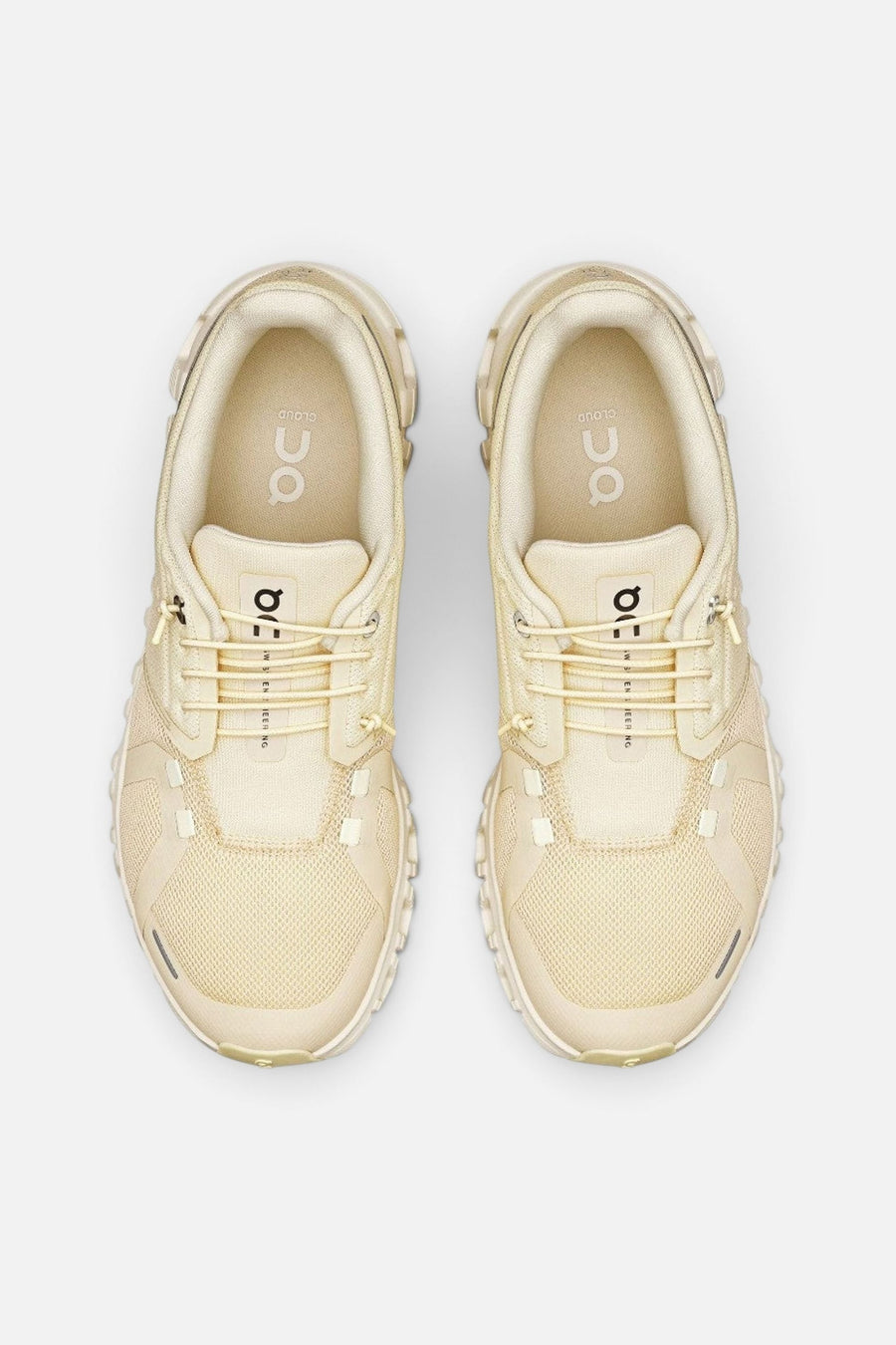 On Running Women's Cloud 6 in Castor/Ivory – top view