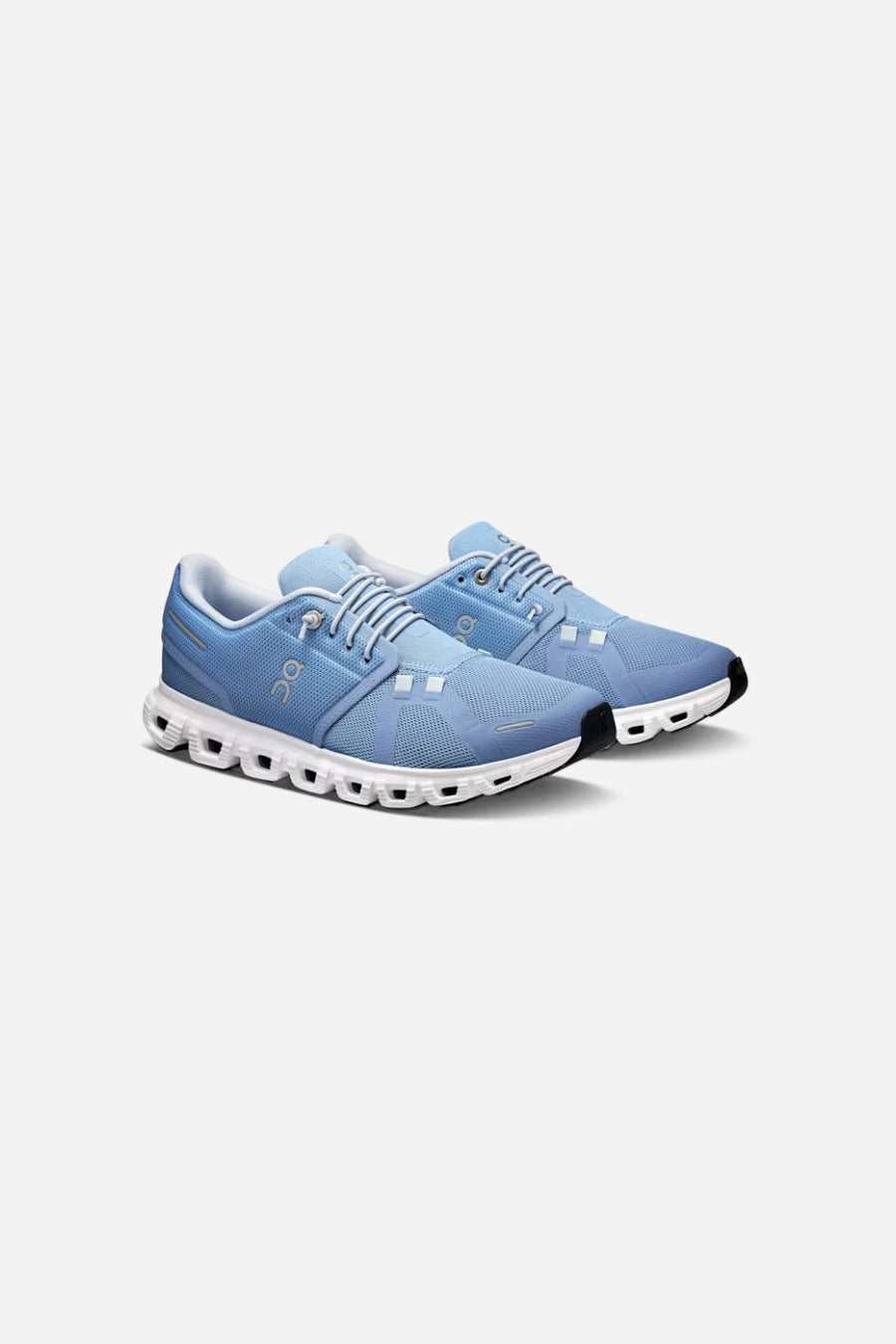 ON Running Women's Cloud 6 in Chambray & White – alternate