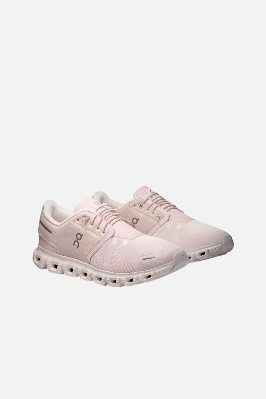 On Running Women's Cloud 6 Sneaker in Salt and Gardenia – three-quarter view
