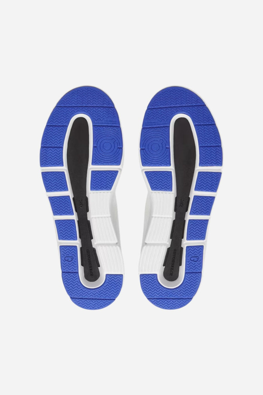 On Running Women's The Roger Spin in Undyed White/Indigo – side view
