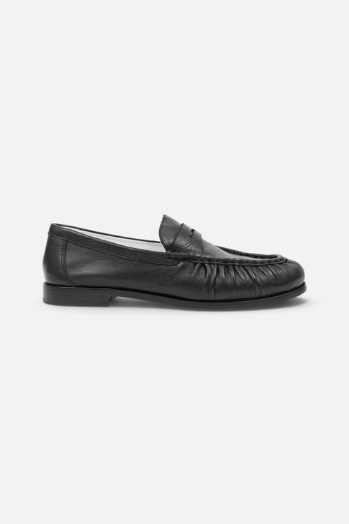 Oncept Dover Soft Loafer in Black – front view