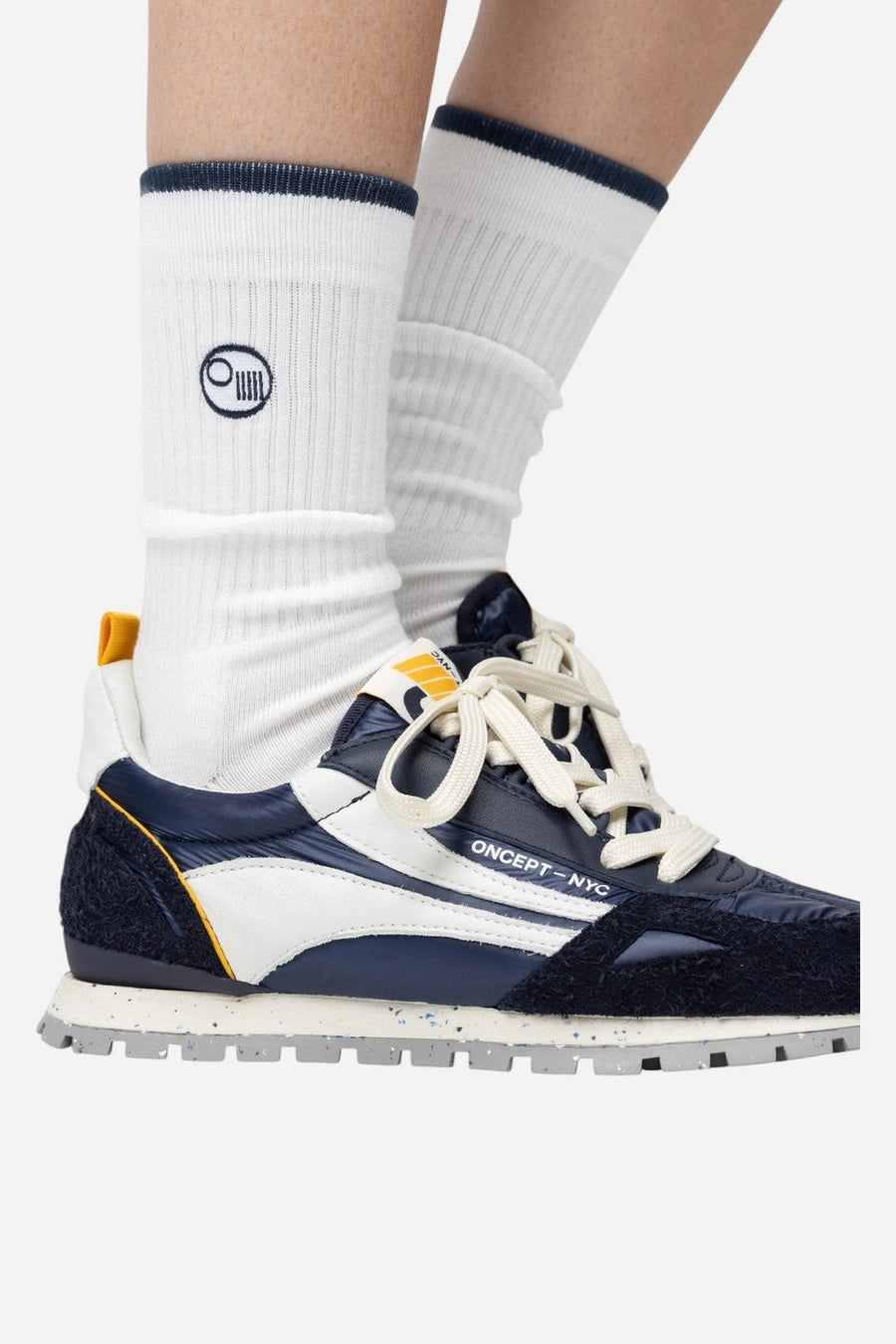 Oncept Icon Crew Sock Set – on model